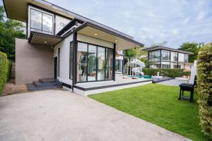 Chloe Pool Villa Jomtien