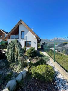 VILA LESNA House with a garden 2 minutes from the center of the Tatras