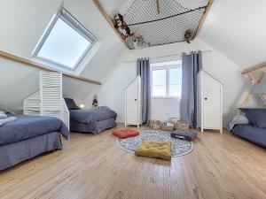 Maisons de vacances Maison Bord de Plage avec Piscine, Sauna, Bains a Remous, Volley : photos des chambres