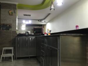 شقه بالكامل للايجار مفروش بهضبه اهرامات الجيزه