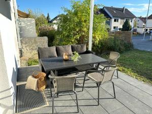 AB2 Luxuriöse EG-Wohnung mit Gartenblick & Garage I 3 Min zur S-Bahn I Nähe Messe Stuttgart