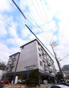 3 bedroom apartments