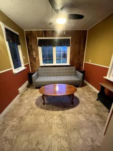 Cozy Country Vacation Home