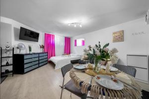 Warsaw Ochota Studio - Park, Bus&Trains Nearby - By Rentujemy