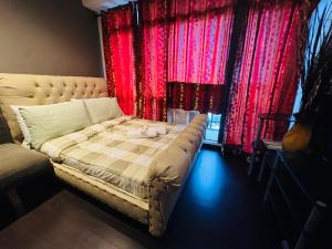 Gramercy Residences studio with Balcony Netflix