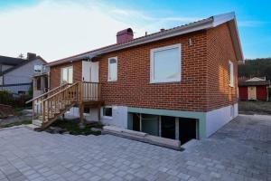 5-bedrooms House for Workers & Familys Near SKF