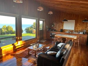 Moderna casa de campo con vista al mar a 20 minutos de Valdivia , Los Pellines