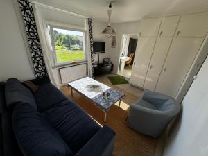 2 hus 240kvm med bastu, max 12 personer