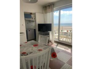 Appartement lumineux avec balcon face mer, idéal jusquà 5 personnes - FR-1-323-298