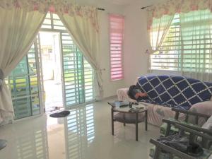 Azzinki HOMESTAY