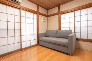 Kamitagata House in Nakano Sleeps 7Just Steps from Araiyakushi-Mae Station