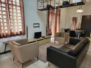 Nuri's House - Kampong Bukit Kuang