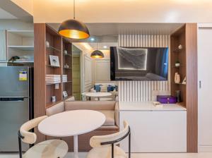 200mbps WiFi, Luxury condo near Ayala