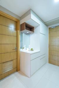 200mbps WiFi, Luxury condo near Ayala