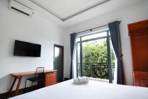 Phòng Có Giường Cỡ King Với Ban Công (King Room with Balcony)