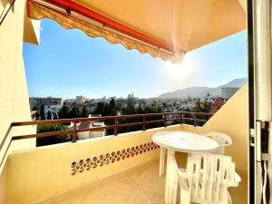 Apartment in Malaga with Sea and Mountain Views