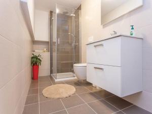 Apartment with swimming pool and 2 rooms