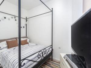 Three Bedroom Apartment with Terrace