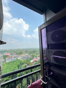 Super Comfy 2BR Apartemen Transpark Cibubur By Royal Home Indonesia