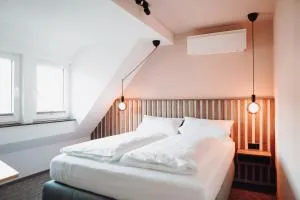 Weisses Lamm Ochsenfurt - 基青根