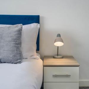 Spacious 4Bed Home, Sleeps 10, Pool Table, Parking, Perfect For Groups