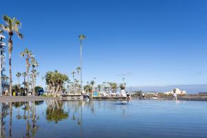 Bonito estudio con balcón