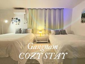 Gangnam Cozy Stay near Sinnonhyeon, 3 Queen Beds, Sofa