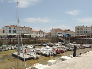 Maisons de vacances Maison 4 personnes Port La Flotte : photos des chambres