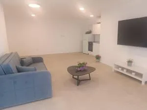 המטרופולו - Jisr ez Zarqā