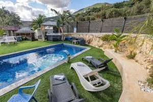 צימר בין ההרים - צימרים כפריים קסומים עם בריכה, ג'קוזי ונוף מהמם - Beit Jann