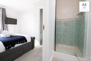 Spacious 3 Bed Home In The Heart Of Bridgend - By EKLIVING LUXE Short Lets & Serviced Accommodation