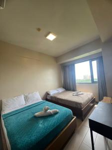 Exec 1br for 6 person One Manchester Place with pool , P 350 beach pass PP