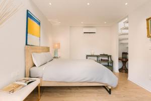 Central Modern Apt Big Group