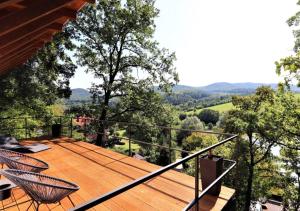Lakeside Cottage with Sauna and Pool