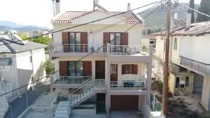 Villa Melydron - Ária