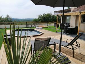 Maisons d'hotes LAPAUSEDEGOUT piscine chambres climatisees jacuzzi terrasse : photos des chambres