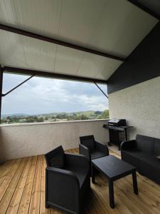 Sejours a la campagne Gites de Landuziere, 6 couchages : photos des chambres