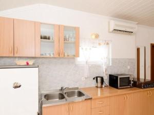 Apartments Villa Nikol - Comfort Two Bedroom Apartment with Sea View APT 3