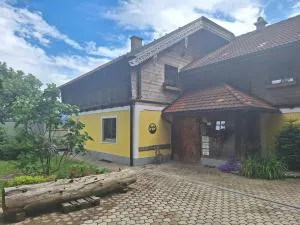 Ganzes Haus mit Almcharakter - Lendorf