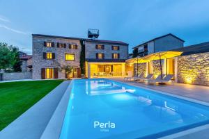 Charming stone Villa CX with large 50m2 heated pool 