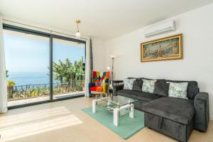 Mouras House, Arco da Calheta