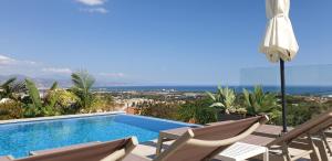 Happyplace Malaga - Villa with Panoramic Sea View Heated Infinity Saltwater Pool