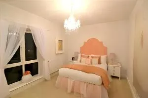 Elegant Double Room, great location - Upminster