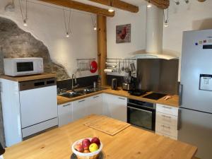 lEcho des Glieres vue montagne centre village sauna & grill