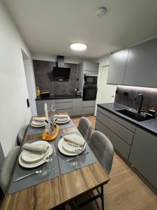 luxury Apartment by Skyactive