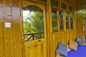 utulivu wood bungalows - Dimbuni