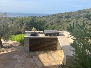 Villas Modern villa 5 double bedrooms, new AC, private pool and stunning view 800 m from beach : photos des chambres