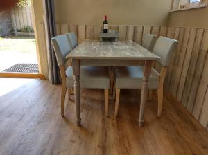 HOMARUS Bed by the Sea