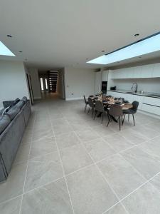 York Fields Retreat - 4 Ensuite Bedrooms