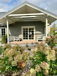 Poeto Namas Art - Storiai